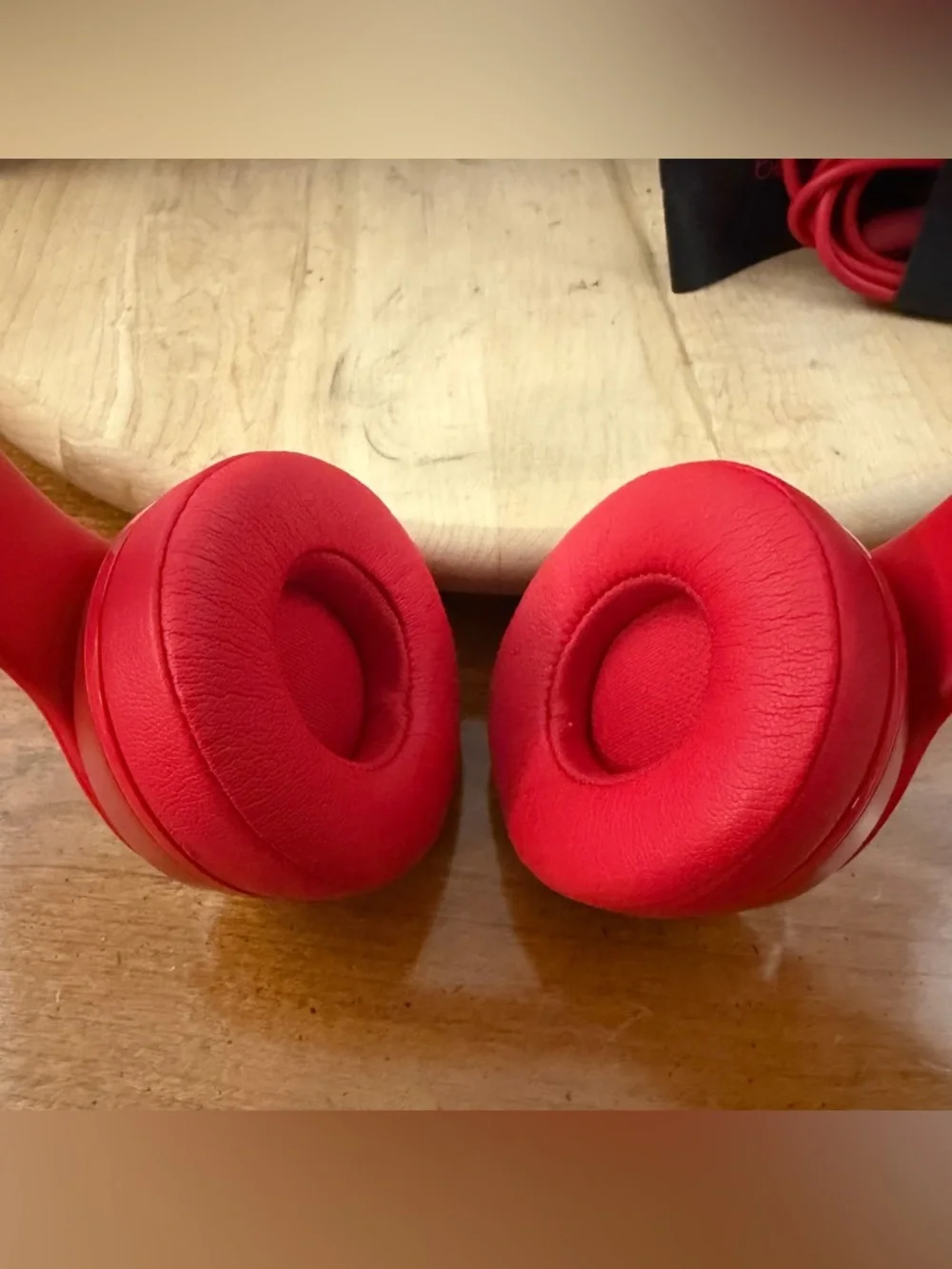 Beats by Dr Dre Solo 2 Wireless On The Ear Headphones Red W Case Tested Works - Picture 7 of 9